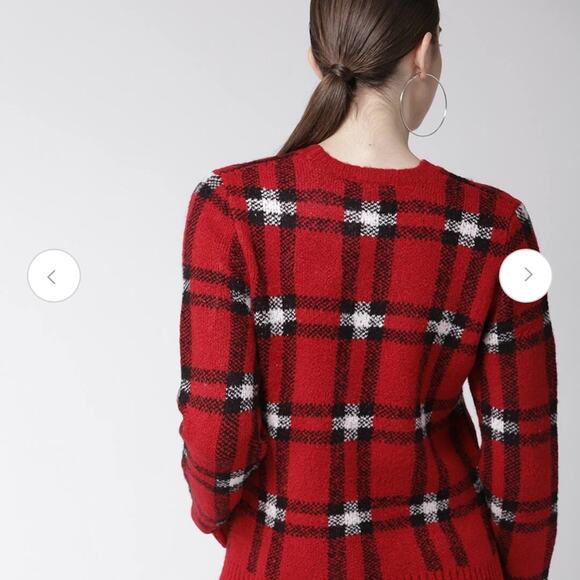 FOREVER 21 Women Red & Black
Checked Sweater - Picture 6 of 12